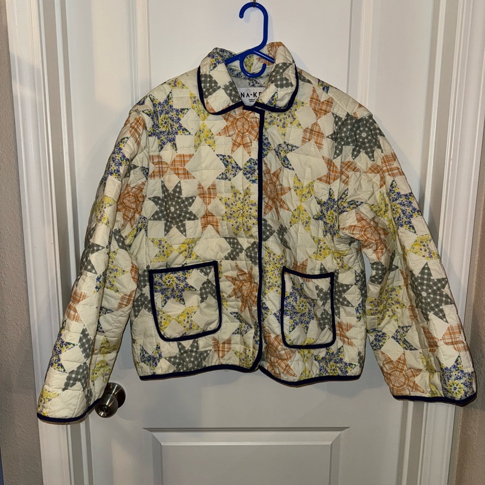 NA-KD Quilted Jacket w/ removable sleeves